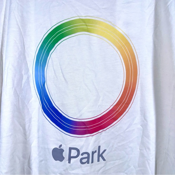 Official Apple Merchandise Apple Park T-Shirt Large NWT - Picture 3 of 8